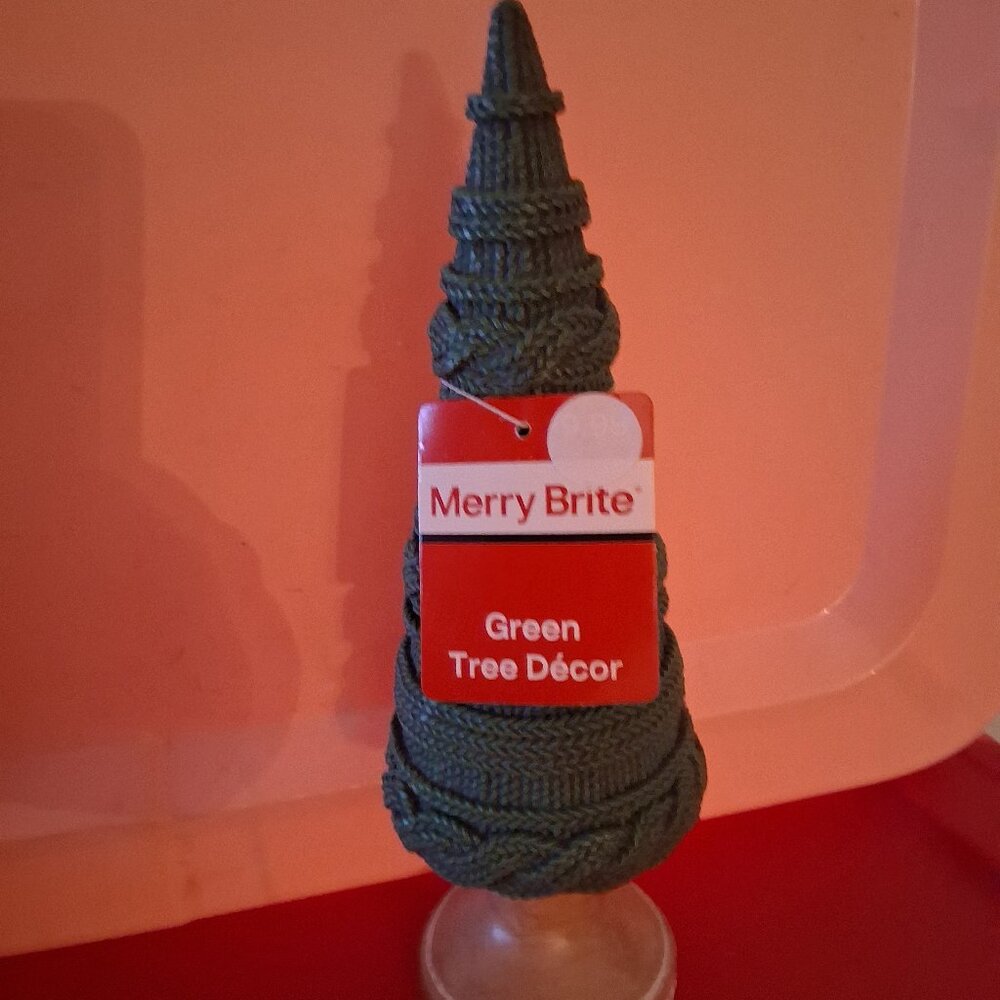 Christmas Tree with Weaved Design